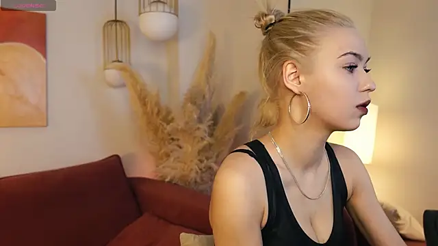 AlysiaSun  online show from 25, 4, 2026