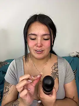 Snapshot of Mellani_luod chatting on 29, 6, 2026 Mellani luod online show from 29, 6, 2026