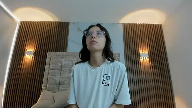 AnnieAndLeandro online show from 17, 1, 2026