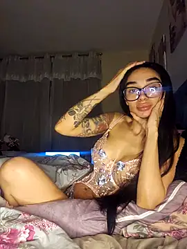 Snapshot of LucyMiax chatting on 24, 10, 2025 LucyMiax online show from 24, 10, 2025