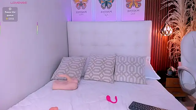 Snapshot of susie_thomsonn chatting on 14, 1, 2026 susie thomsonn online show from 14, 1, 2026