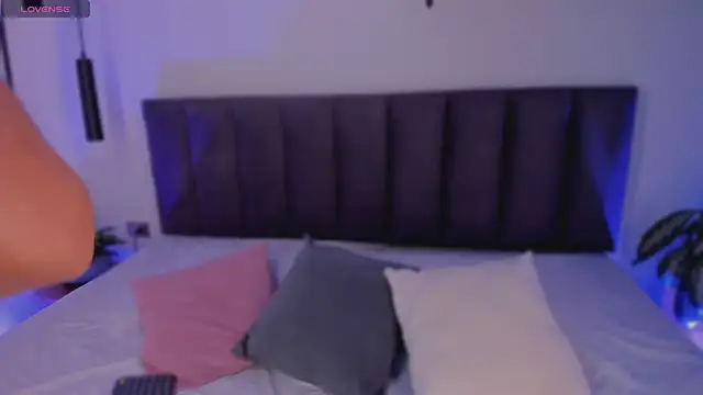 AilanaCortes online show from 6, 3, 2026