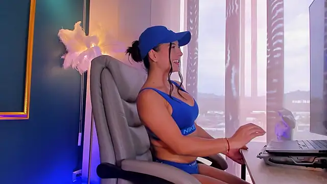 Rashel Frost  online show from 28, 4, 2026