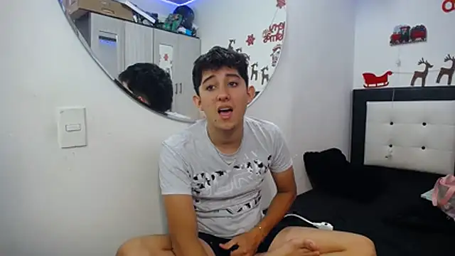 Snapshot of Dravith_Valery chatting on 18, 12, 2025 Dravith Valery online show from 18, 12, 2025