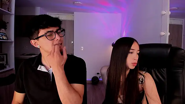 Mikeyvioleta  online show from 21, 12, 2025