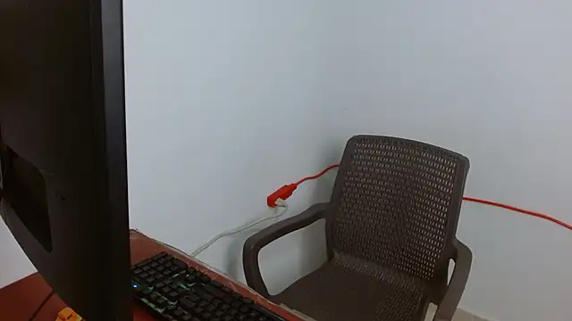 Snapshot of salome_big_tits18 chatting on 24, 10, 2025 salome big tits18 online show from 24, 10, 2025