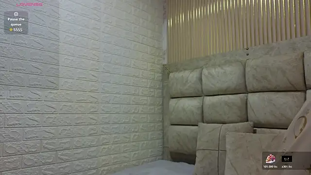 MarScarlett online show from 4, 11, 2025