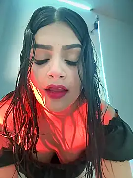 Lucianacuoper online show from 6, 11, 2025