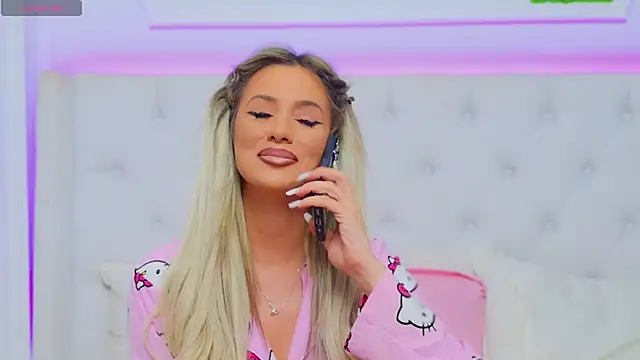 Snapshot of AriannaSins chatting on 27, 1, 2025 AriannaSins online show from 27, 1, 2025