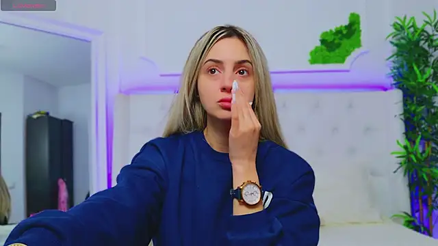 Snapshot of AriannaSins chatting on 30, 1, 2025 AriannaSins online show from 30, 1, 2025