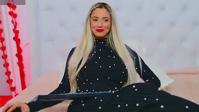 Snapshot of AriannaSins chatting on 7, 2, 2025 AriannaSins online show from 7, 2, 2025