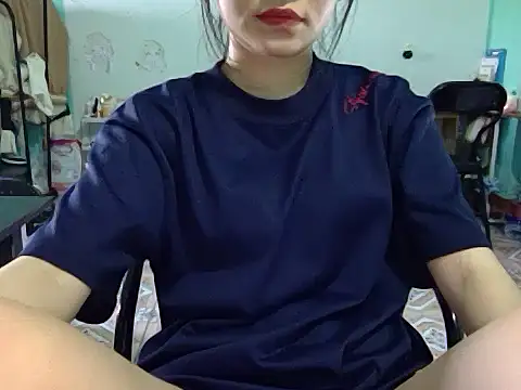Snapshot of Baby_2k2 chatting on 20, 10, 2025 Baby 2k2 online show from 20, 10, 2025