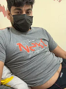 Handsome8677 online show from 18, 1, 2026