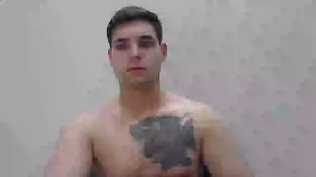 Snapshot of Zure-xxx chatting on 29, 5, 2026 Zure-xxx online show from 29, 5, 2026