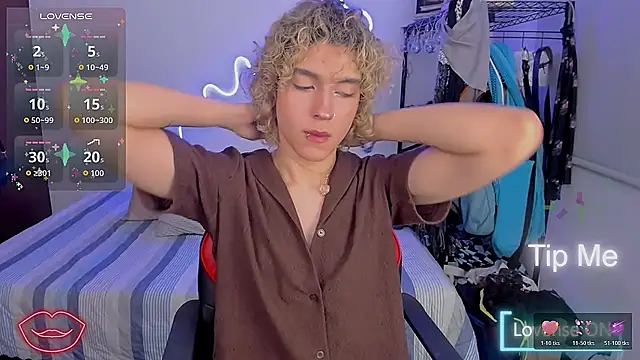 Snapshot of Lyric_Mirage chatting on 2, 12, 2025 Lyric Mirage online show from 2, 12, 2025