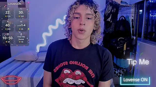 Snapshot of Lyric_Mirage chatting on 23, 2, 2026 Lyric Mirage online show from 23, 2, 2026