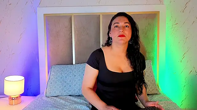 Elizabeth bennett 6 online show from 20, 10, 2025