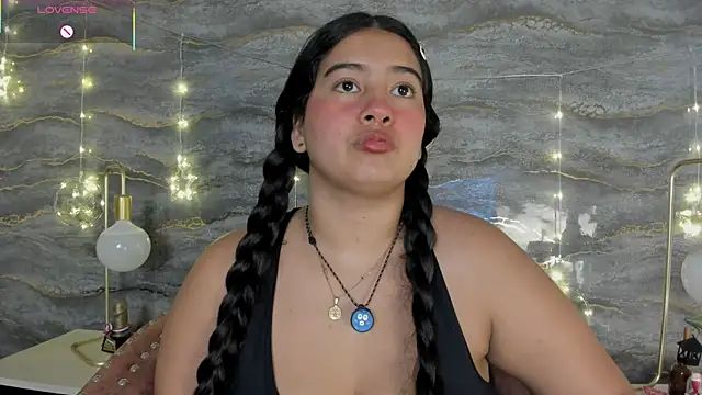 lilithst  online show from 13, 12, 2025