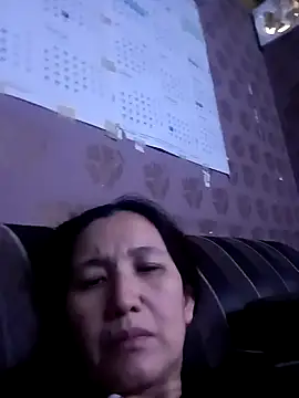 Bigtitsass81 online show from 14, 11, 2025