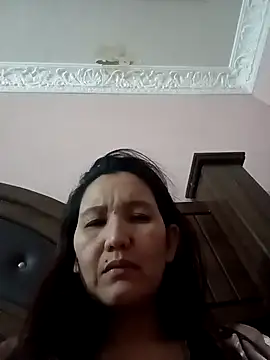 Bigtitsass81 online show from 21, 11, 2025