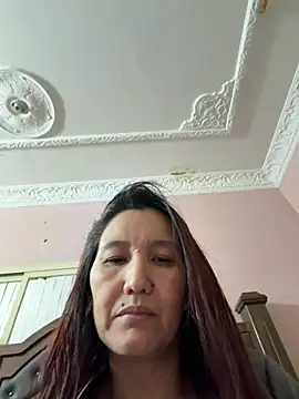 Bigtitsass81 online show from 25, 3, 2026