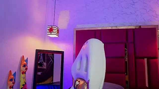 Snapshot of moon_winy chatting on 8, 3, 2026 moon winy online show from 8, 3, 2026