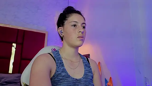 Snapshot of moon_winy chatting on 25, 3, 2026 moon winy online show from 25, 3, 2026