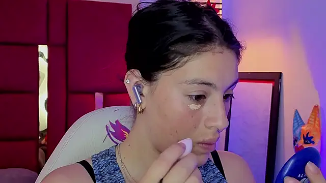 Snapshot of moon_winy chatting on 26, 3, 2026 moon winy online show from 26, 3, 2026