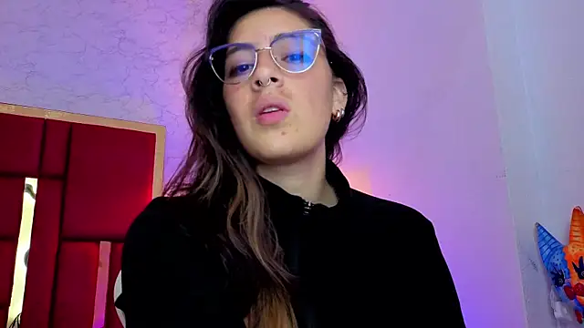 Snapshot of moon_winy chatting on 15, 5, 2026 moon winy online show from 15, 5, 2026