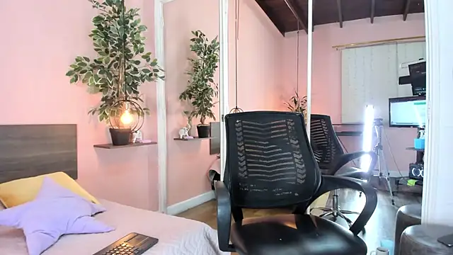 Alanna miaw online show from 20, 12, 2025