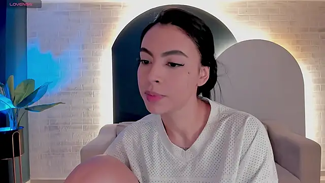 Snapshot of ChristineFord_ chatting on 30, 10, 2025 ChristineFord  online show from 30, 10, 2025