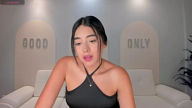 Snapshot of ScarlettBlaze_ chatting on 4, 5, 2026 ScarlettBlaze online show from 4, 5, 2026