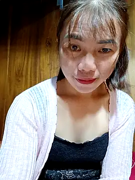 Snapshot of omai-ngot chatting on 22, 10, 2025 omai-ngot online show from 22, 10, 2025