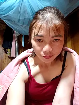 Snapshot of omai-ngot chatting on 31, 10, 2025 omai-ngot online show from 31, 10, 2025