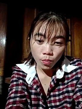 Snapshot of omai-ngot chatting on 13, 11, 2025 omai-ngot online show from 13, 11, 2025