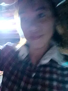 Snapshot of omai-ngot chatting on 14, 11, 2025 omai-ngot online show from 14, 11, 2025