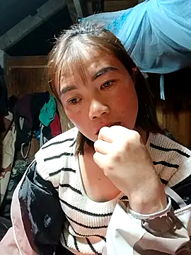 Snapshot of omai-ngot chatting on 29, 11, 2025 omai-ngot online show from 29, 11, 2025