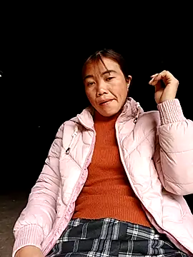 Snapshot of omai-ngot chatting on 2, 12, 2025 omai-ngot online show from 2, 12, 2025