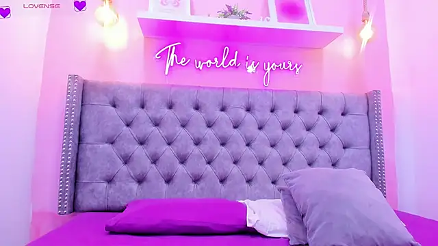 Sophiia 77 online show from 16, 11, 2025