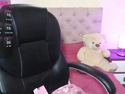 Snapshot of gabyy_cute_ chatting on 24, 10, 2025 gabyy cute  online show from 24, 10, 2025