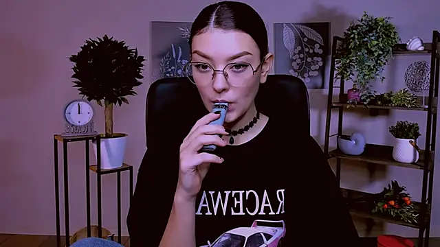 AnaSteisher online show from 19, 10, 2025