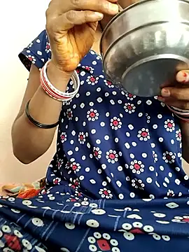 Snapshot of Beauty_maya chatting on 20, 3, 2026 Beauty maya online show from 20, 3, 2026