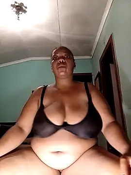 Snapshot of boobsqueenxo chatting on 11, 1, 2026 boobsqueenxo online show from 11, 1, 2026