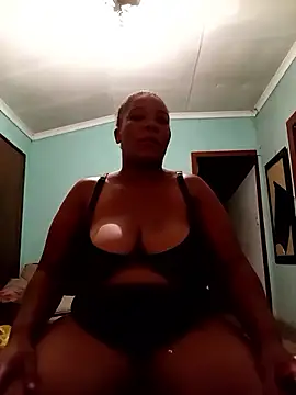 Snapshot of boobsqueenxo chatting on 19, 2, 2026 boobsqueenxo online show from 19, 2, 2026