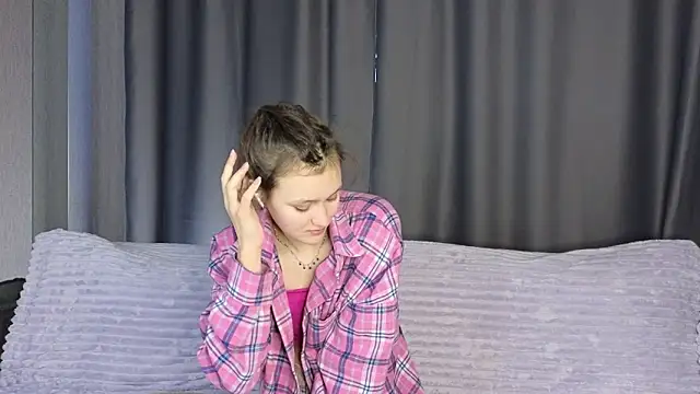 FoxFever online show from 14, 12, 2025