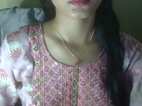 Snapshot of Shezi_N chatting on 15, 5, 2026 Shezi N online show from 15, 5, 2026