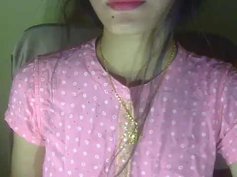 Snapshot of Shezi_N chatting on 4, 6, 2026 Shezi N online show from 4, 6, 2026
