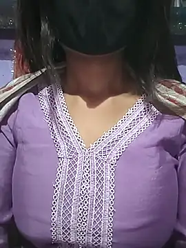 Snapshot of sardarni_001 chatting on 19, 10, 2025 sardarni 001 online show from 19, 10, 2025