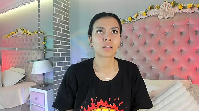 TanyaBello online show from 19, 4, 2026