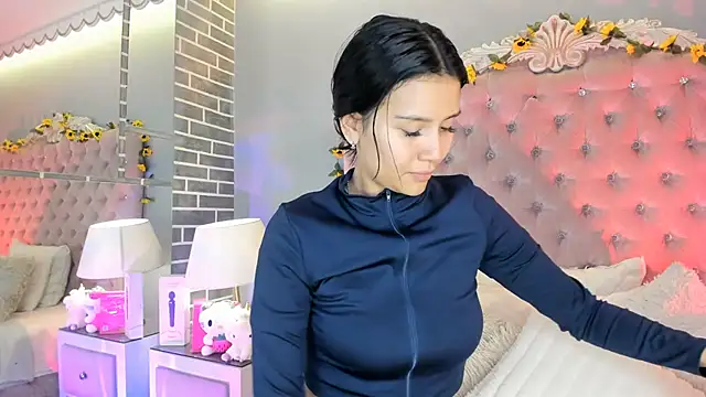 TanyaBello online show from 4, 7, 2026